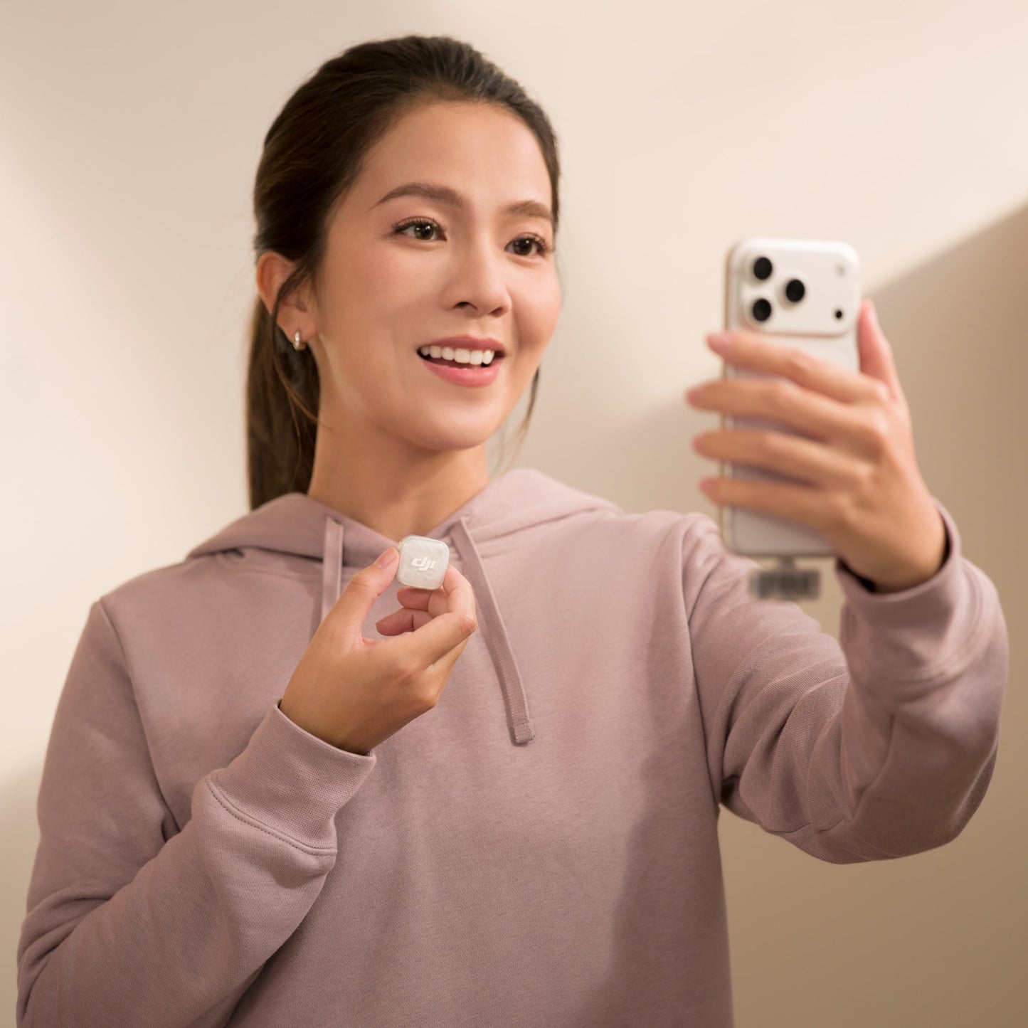 DJI Mic Mini 2S 28-Hour Internal Storage 4TX + 1RX Cross-Gen Connectivity & Four-Channel Output