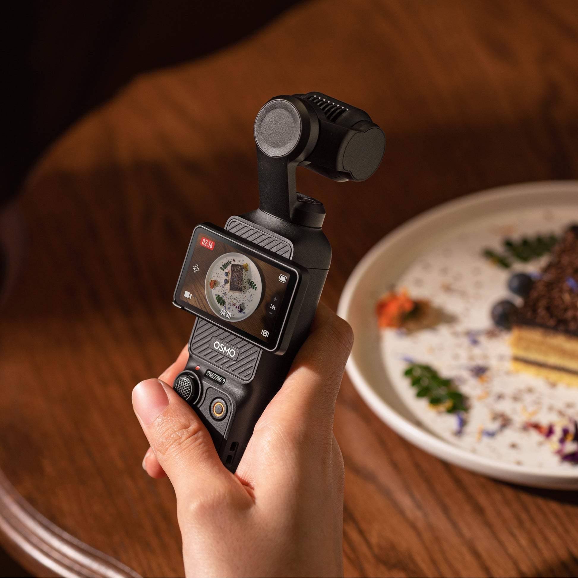 DJI Osmo Pocket 3 gimbal camera 1-Inch CMOS &4K/120fps ActiveTrack 6.0 and 2-Inch Rotatable Screen
